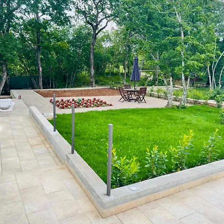 Apartman Lavanda 3 Njivice