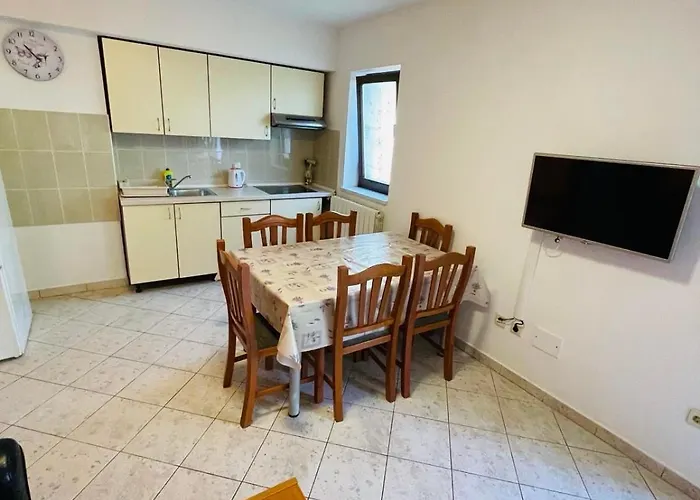 Lavanda 3 נייביצה